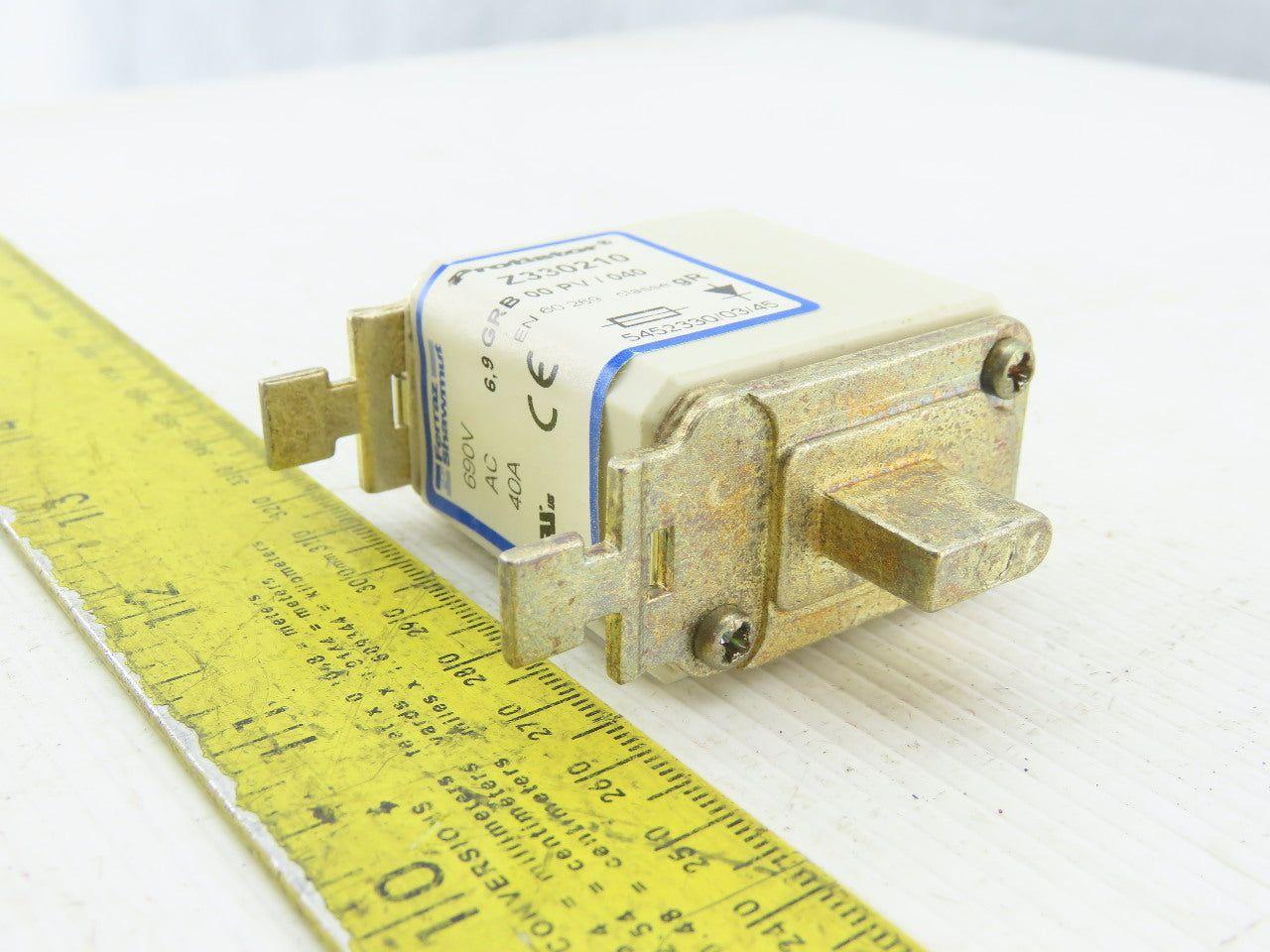 Ferraz Shawmut Z330210 Fuse 690VAC 40A 3 In Box