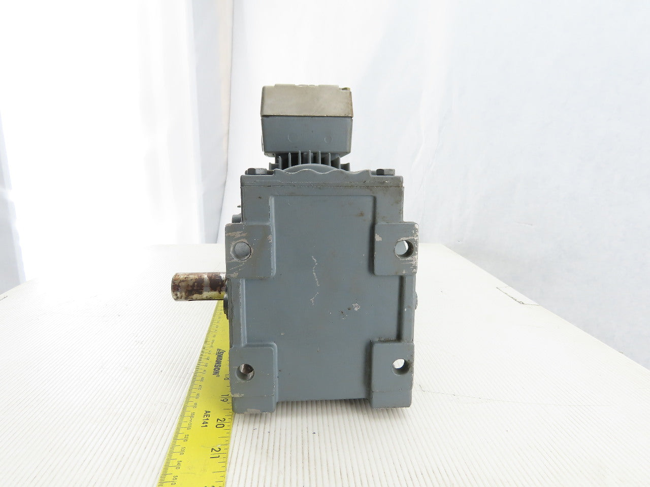 SEW-EURODRIVE WA30 DT80K4/BMG/TH/ISU 0.55KW Gear Motor 230/460V 3Ph 62RPM