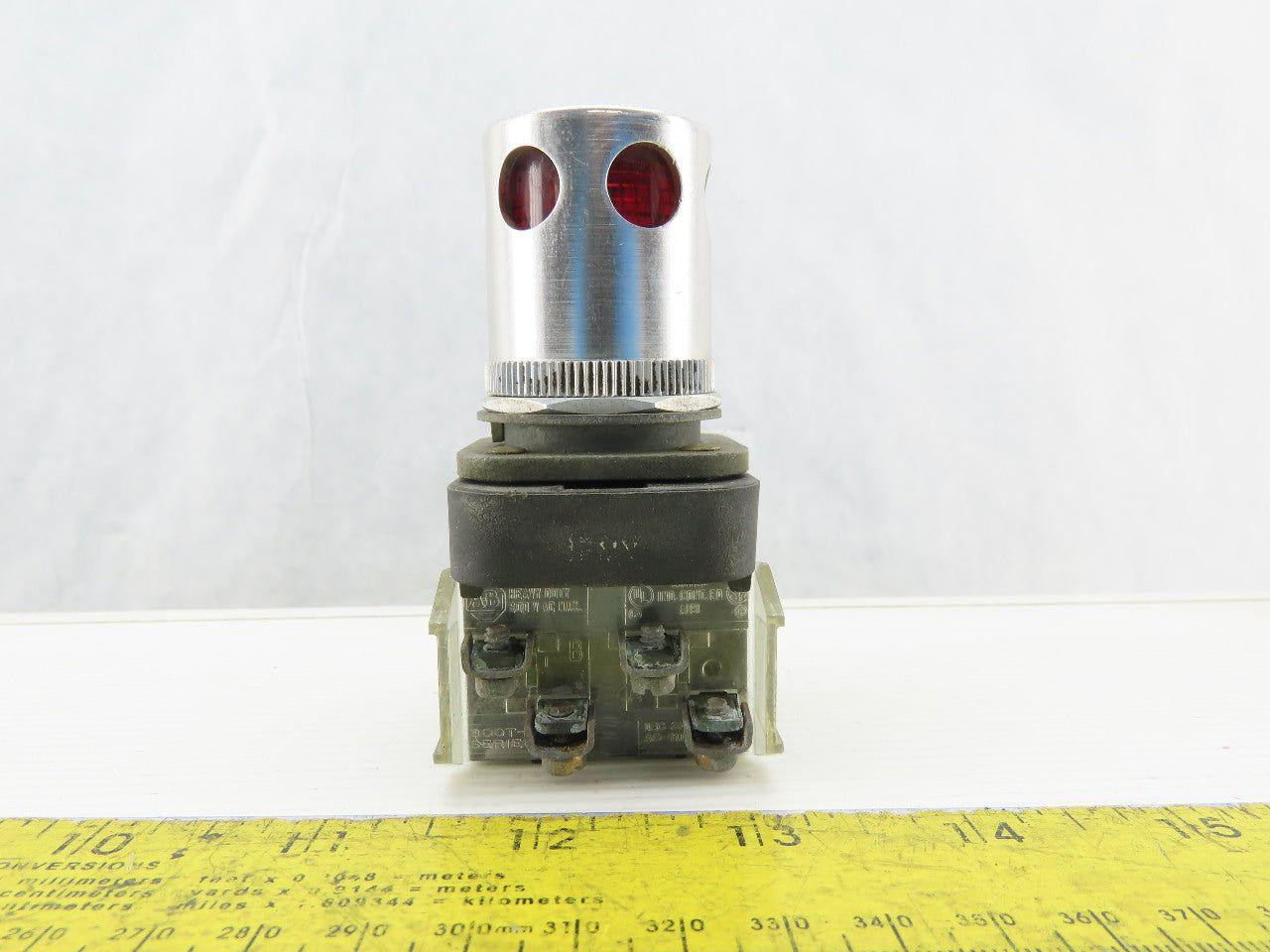 Allen Bradley 800T-RA10/T Red push Button 120V 1N.O 1N.C Series T