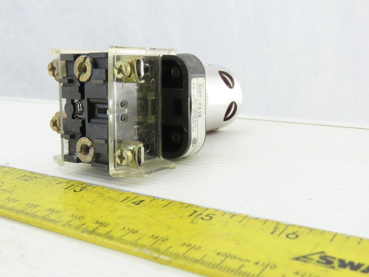 Allen Bradley 800T-RA10/T Red push Button 120V 1N.O 1N.C Series T