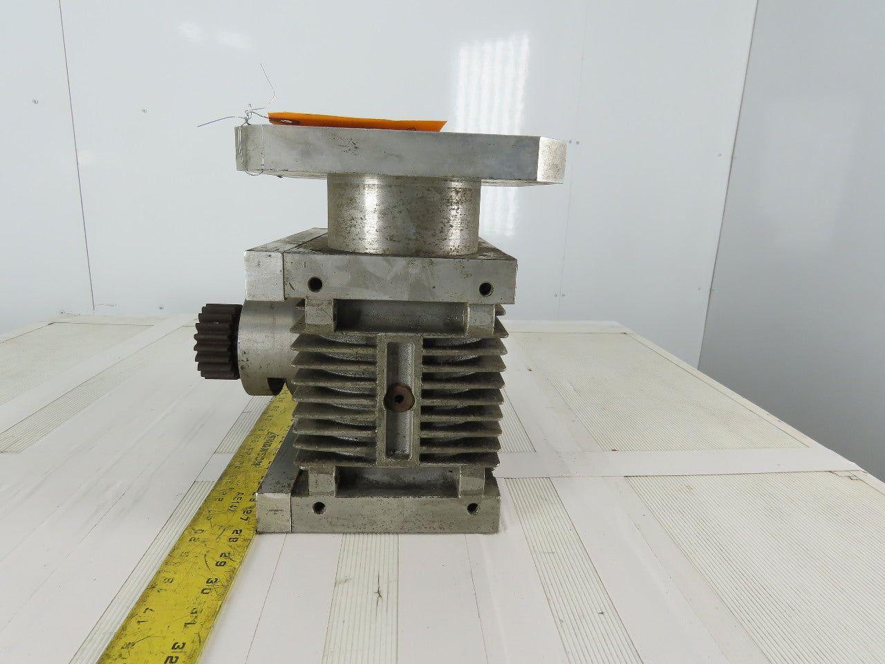 GUEL 409000/8.00 Type AE090/L Worm Gear Reducer 8:1 Ratio