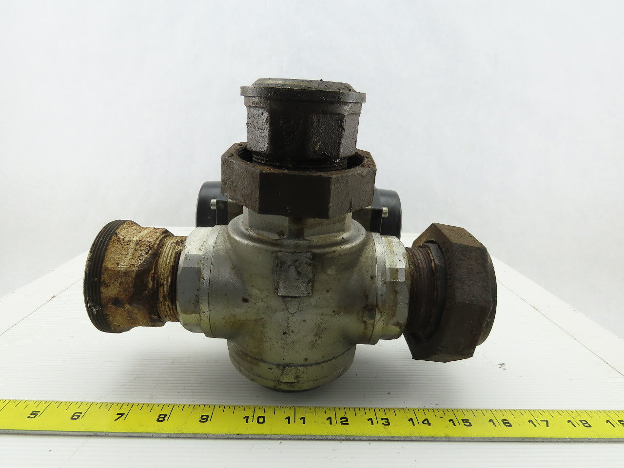 Durair II AP075N Pneumatic Actuator W/2" NPT 3 Way Valve