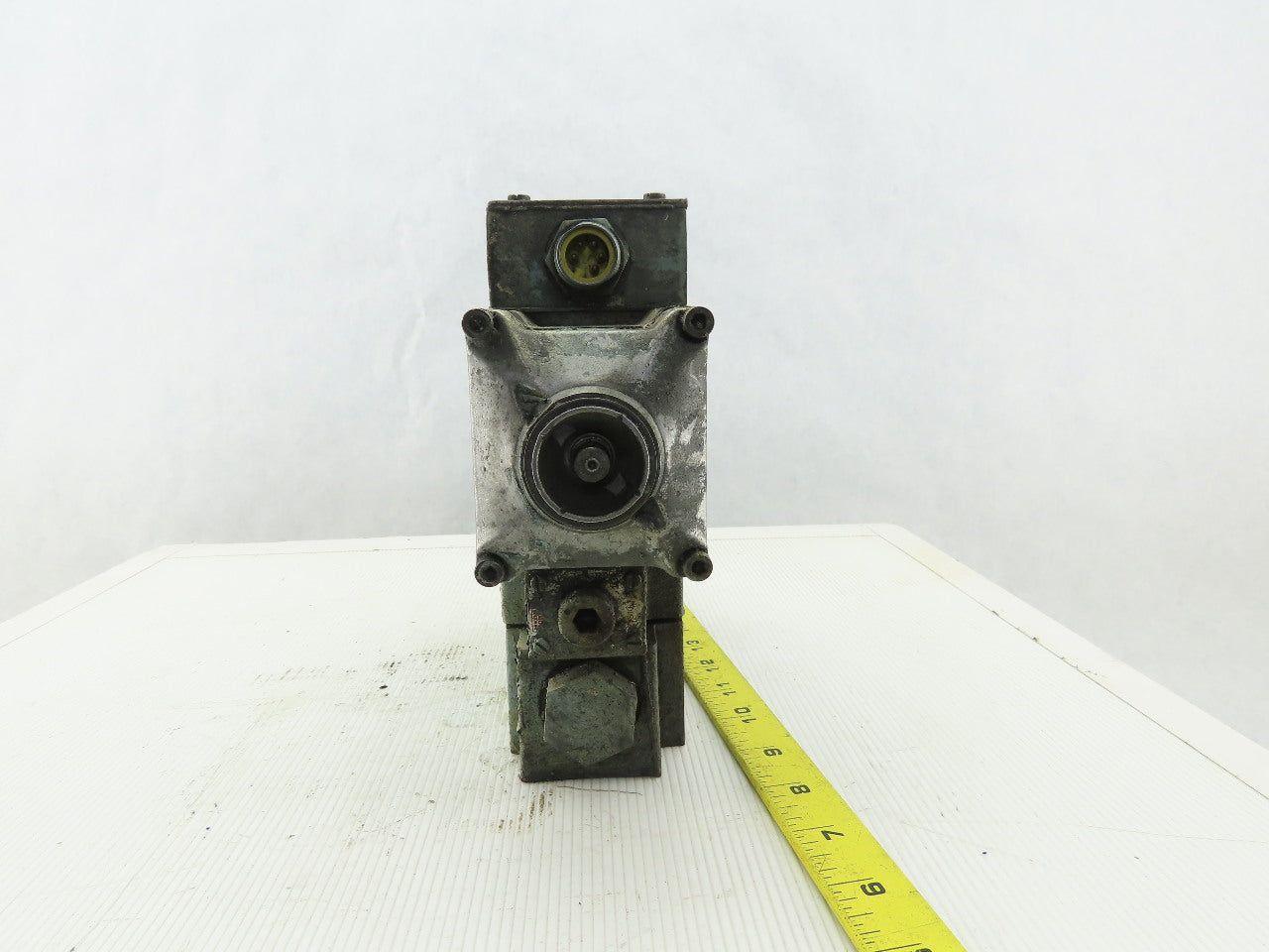 Rexroth 4WE10J21/AW110N Hydraulic Directional Control Solenoid Valve