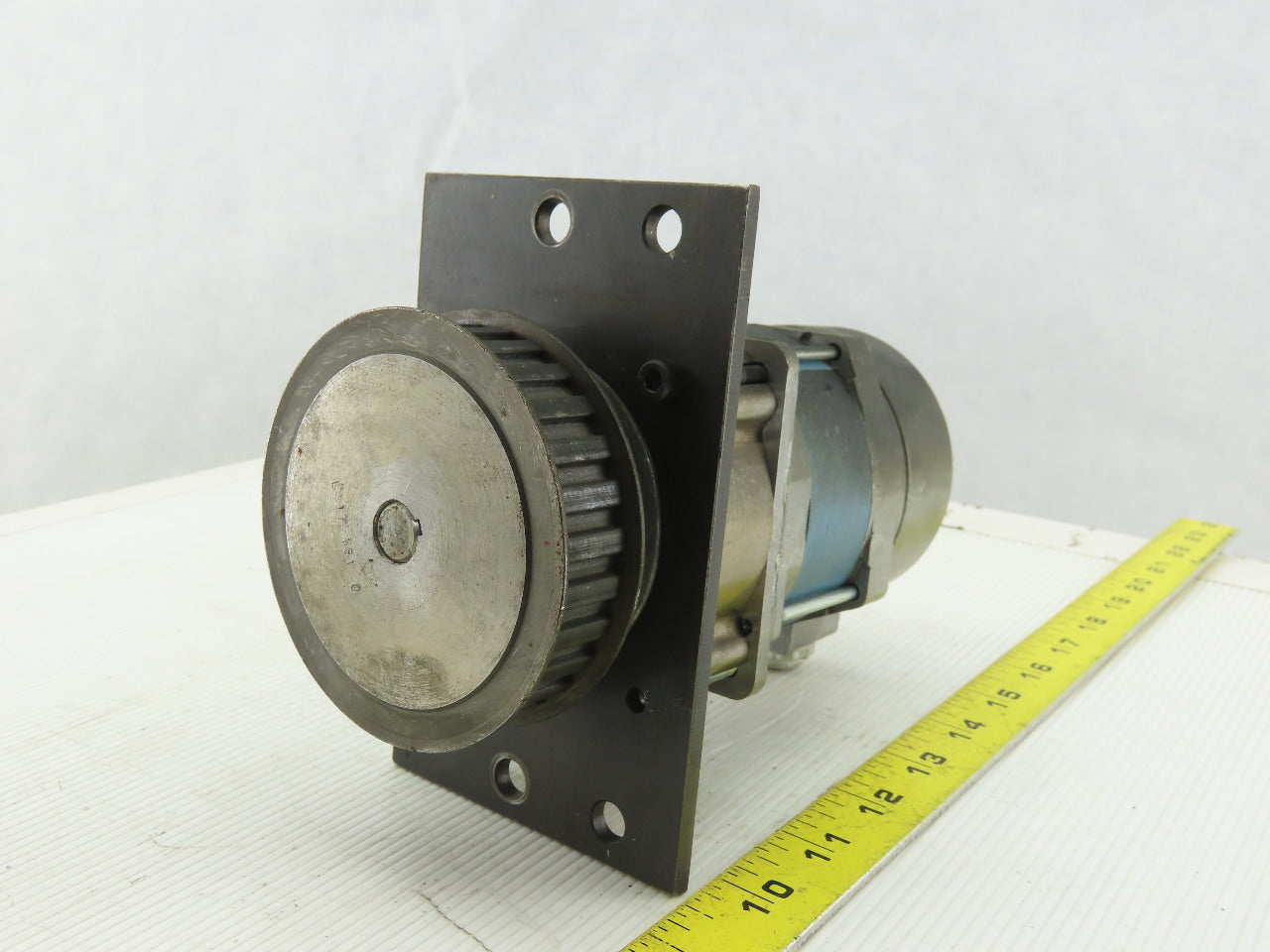Superior Electric SS241ETG4 Synchronous Stepping Motor 120V