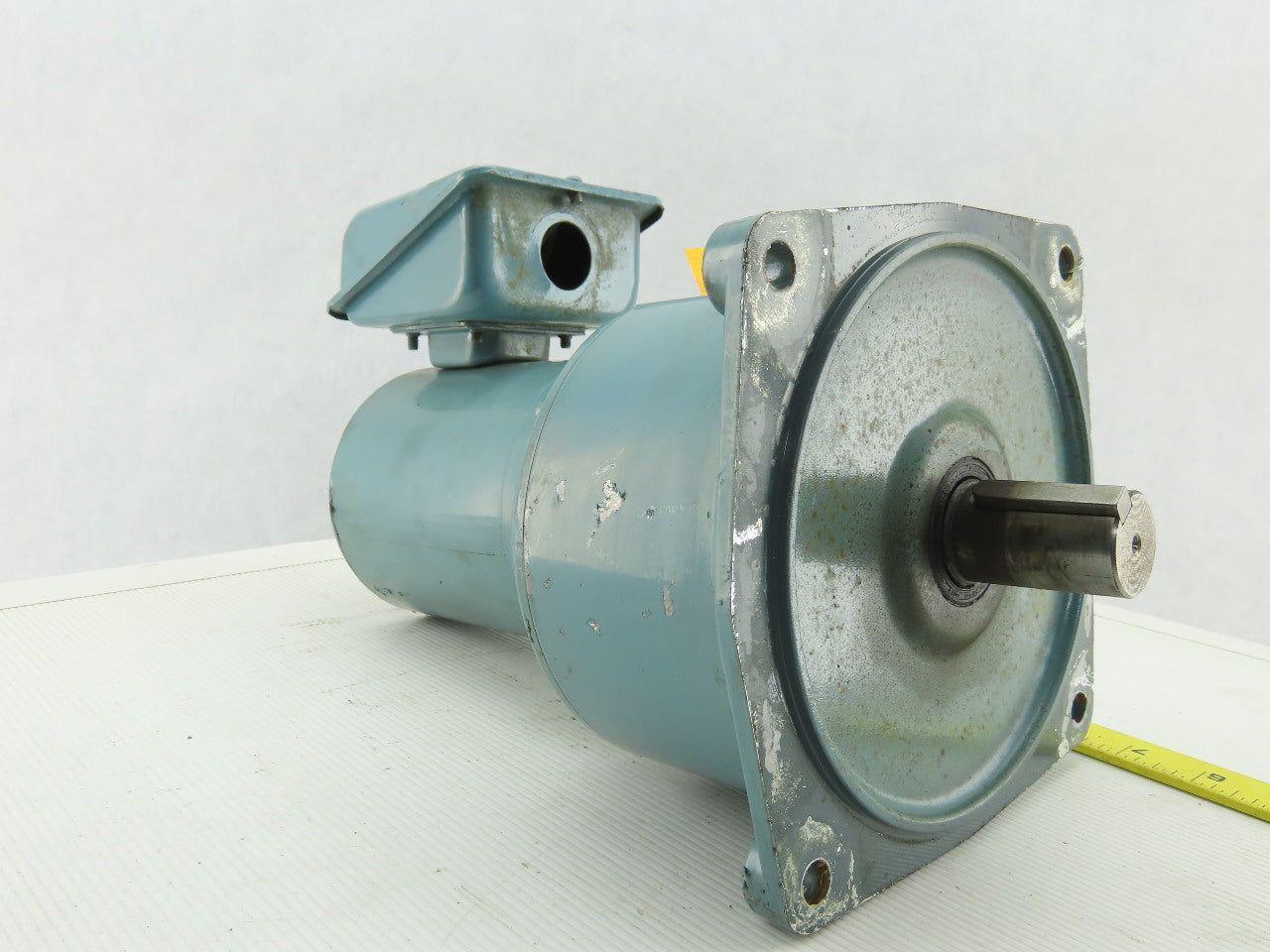 World Energy GTR GOB-4217 1KW 200/220V 3Ph 4.51/4.53RPM Inline Gear Motor