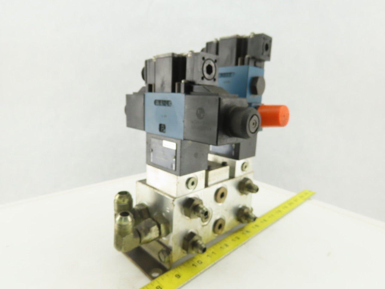 Rexroth 4WE6C61/0FEW110N 4/2 Way Hydraulic Check Manifold Assembly 120V Coil