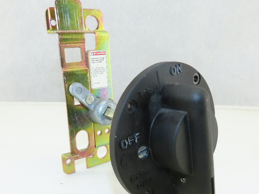 Siemens ITE ED4 Circuit Breaker Operator Mechanism W/CRHOH Rotary Handle