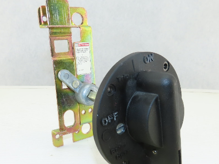 Siemens ITE ED4 Circuit Breaker Operator Mechanism W/CRHOH Rotary Handle