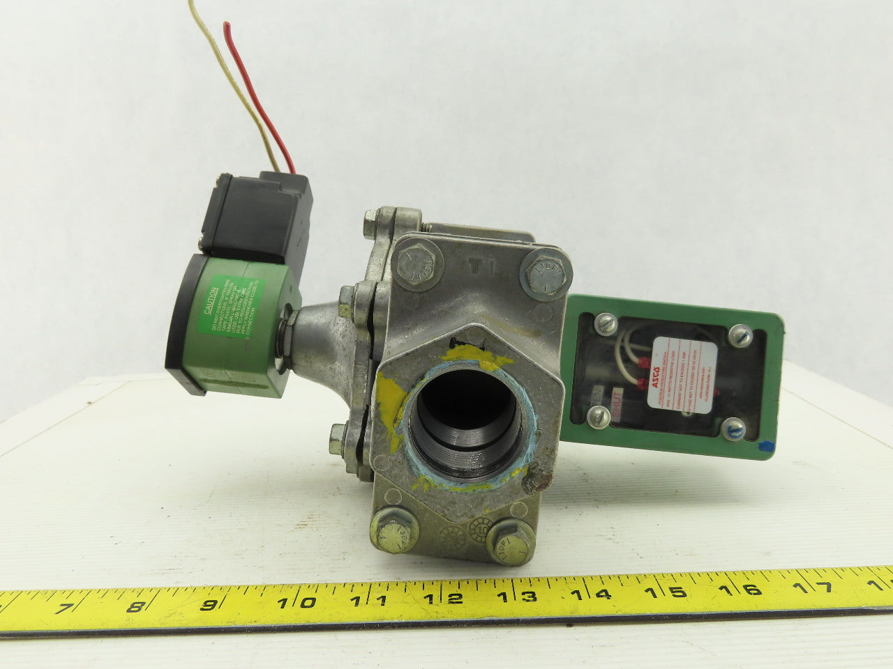 ASCO JKP 8214G261C 1-1/4" NPT 2-Way Fuel Gas Solenoid Valve 120V