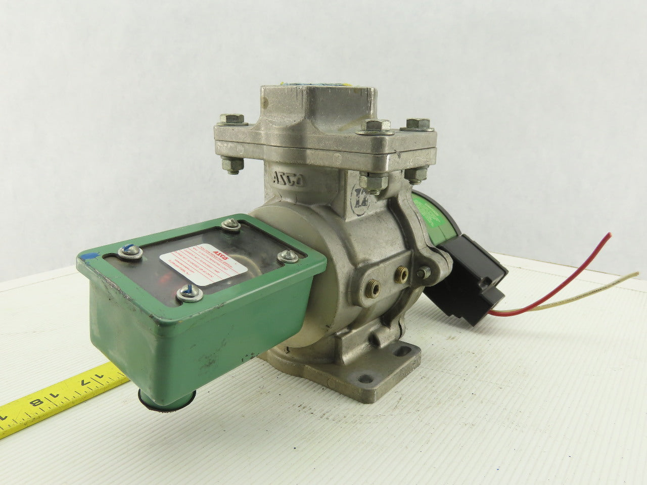ASCO JKP 8214G261C 1-1/4" NPT 2-Way Fuel Gas Solenoid Valve 120V