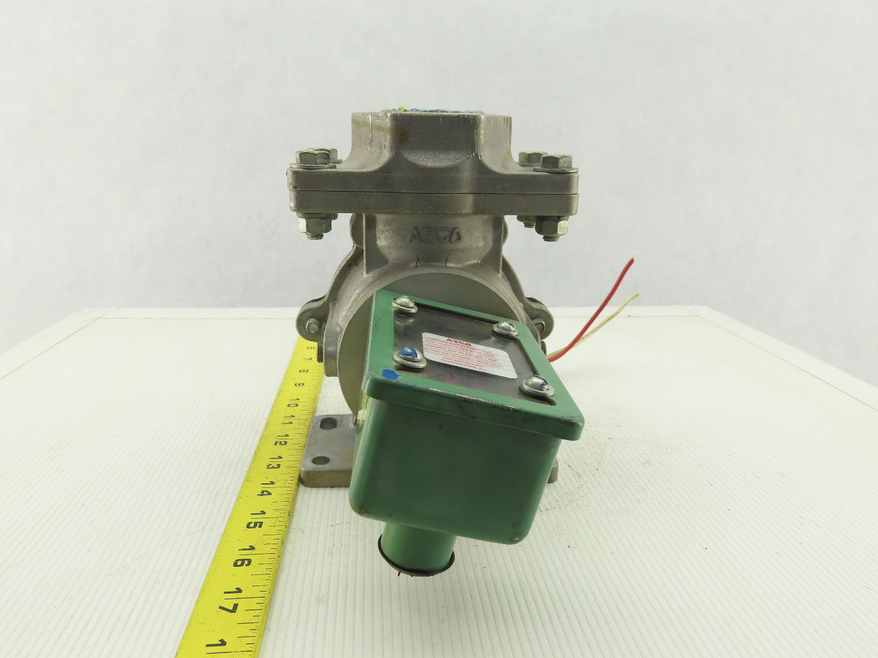 ASCO JKP 8214G261C 1-1/4" NPT 2-Way Fuel Gas Solenoid Valve 120V