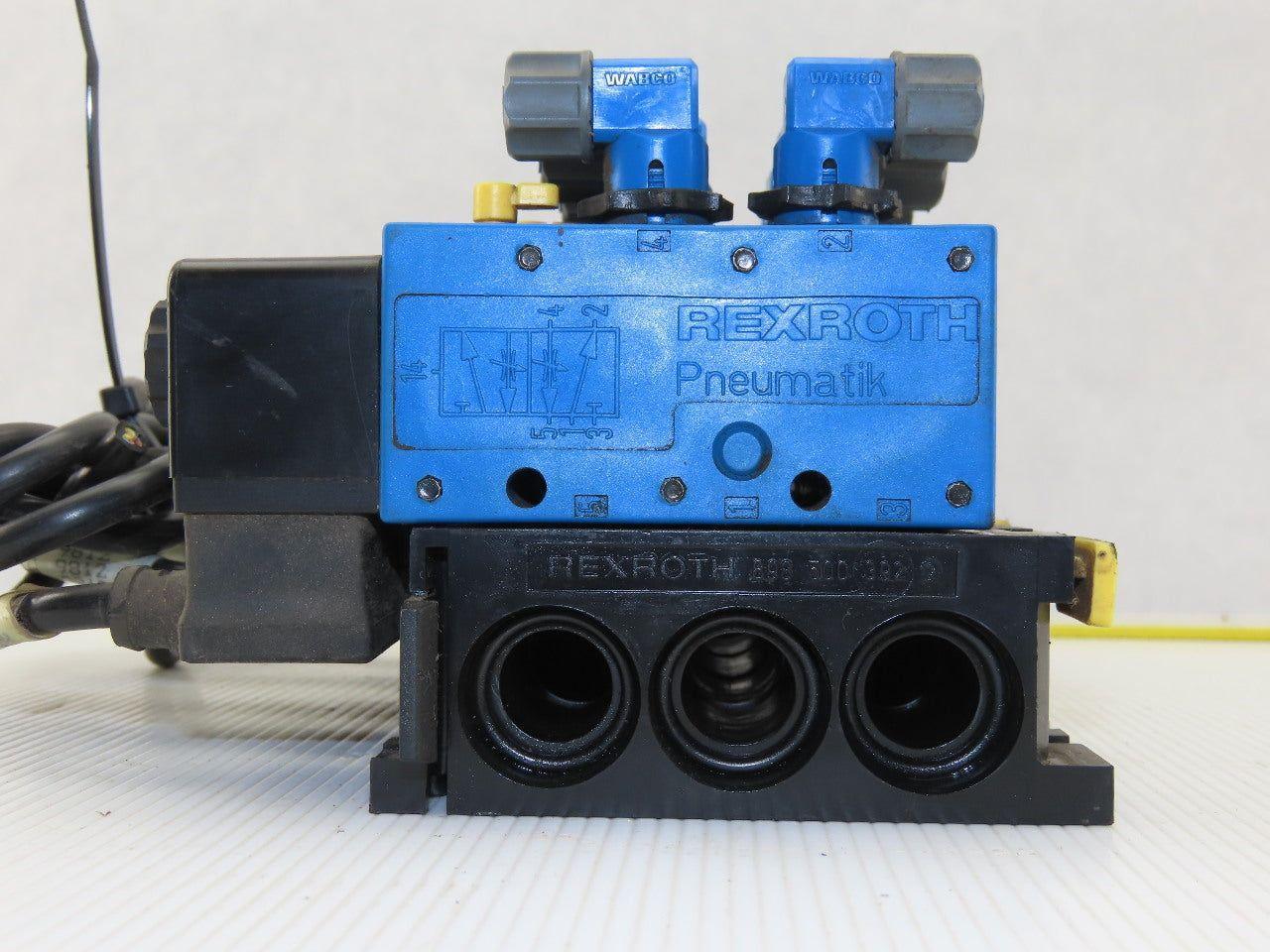 Rexroth PW67697-5C Pneumatic Valve 24VDC Coil W/Manifold Bank Of 5 W/Silencers