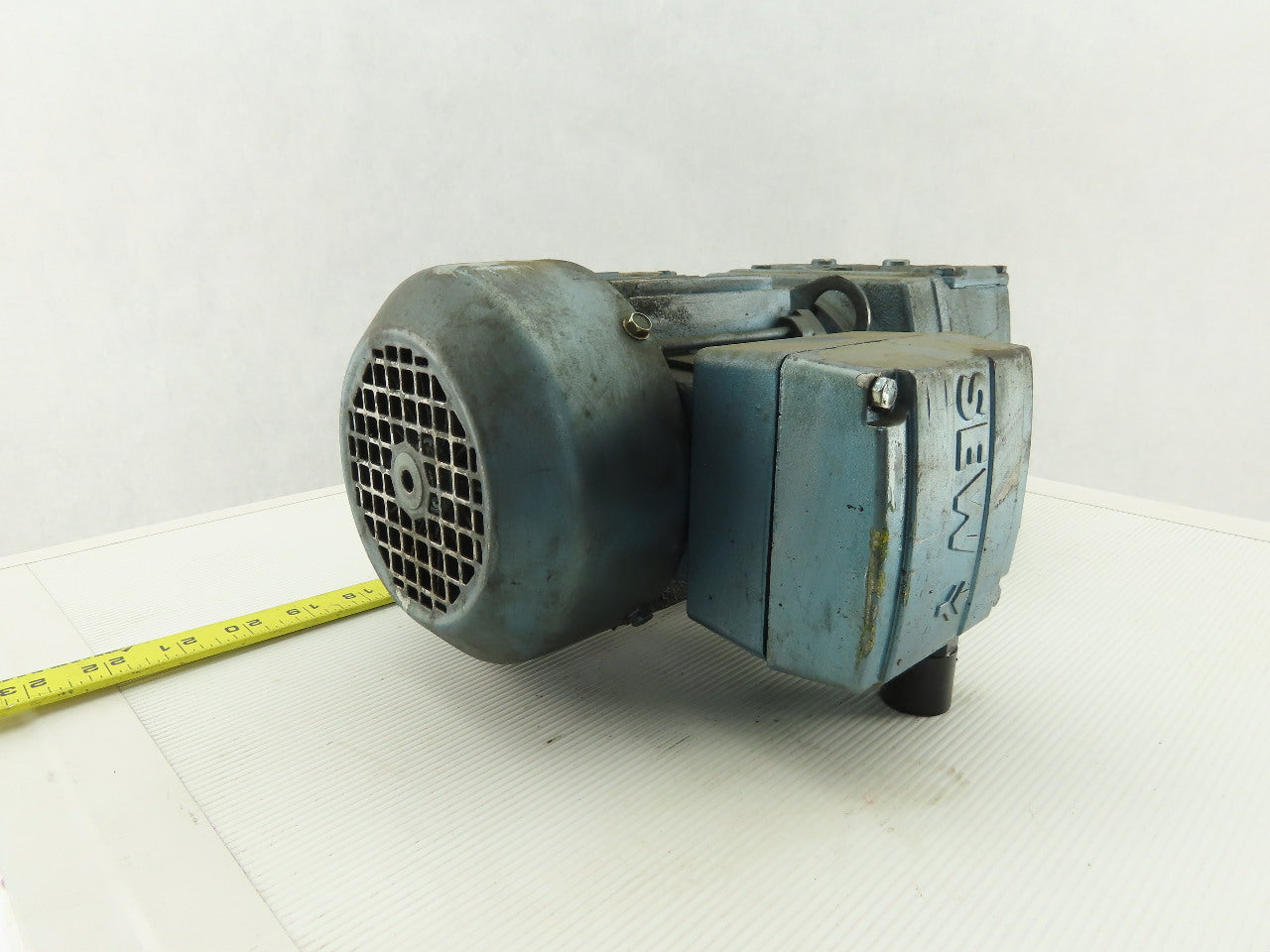 Sew Eurodrive  R37DT71C4TF-IS 1/3HP Motor 230/460V 3Ph W/25:1 Inline Gearbox