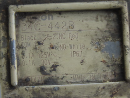 Omron D4C-442B Limit Safety Switch Roller Arm