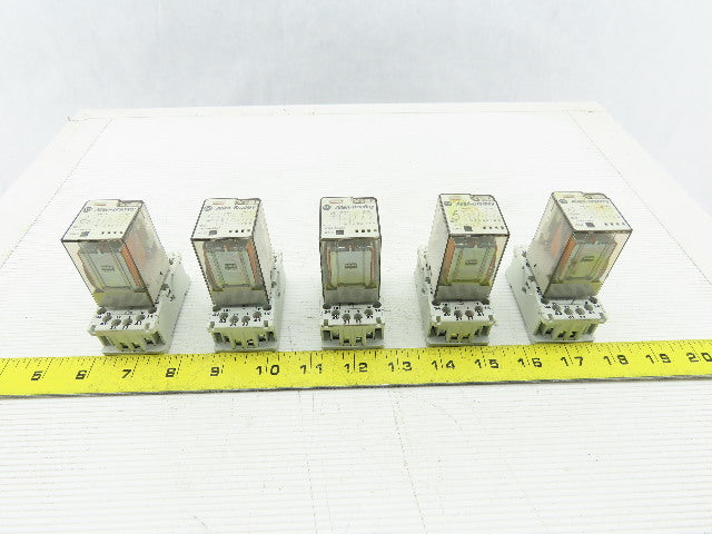 Allen Bradley 700-HA33Z24 Ser D 700-HN101 Ser C Relays And Sockets Lot Of  5