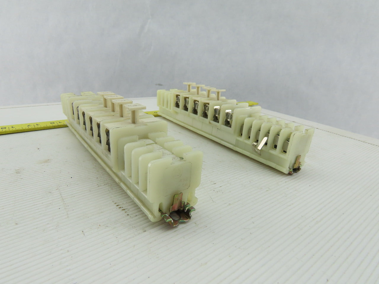 Allen Bradley 1492-CE White Clear Wire Terminal Fuse Holder With fuses Lot Of 42