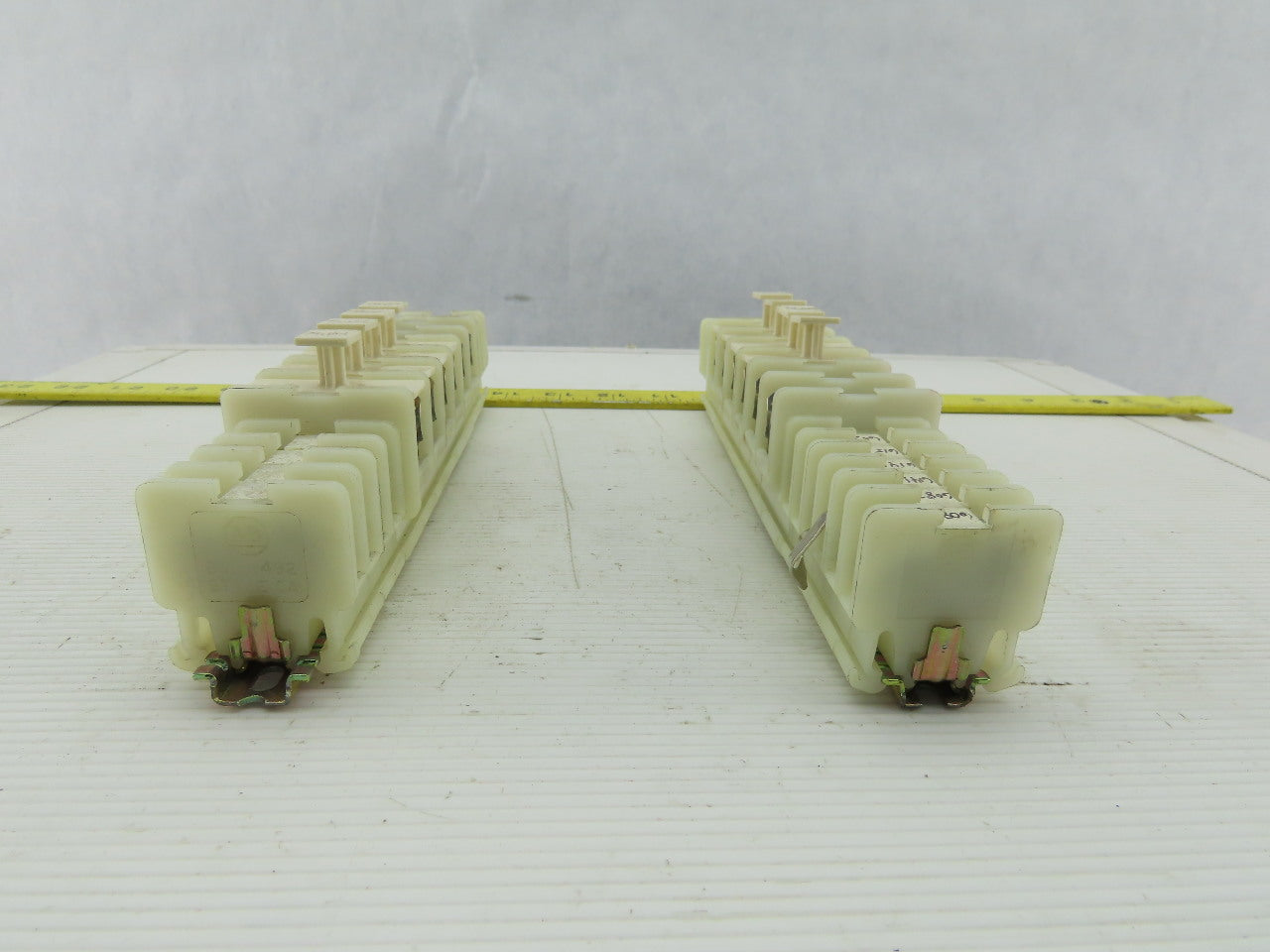Allen Bradley 1492-CE White Clear Wire Terminal Fuse Holder With fuses Lot Of 42