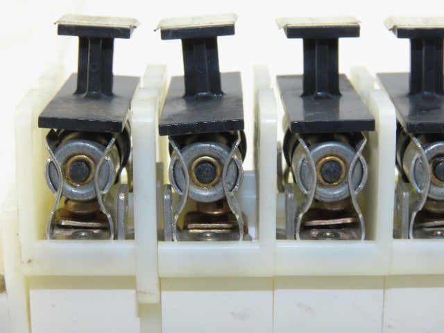 Allen Bradley 1492-CE Terminal Blocks Din Rail W/Fuse Gould GFN1 125VAC 18 Pcs