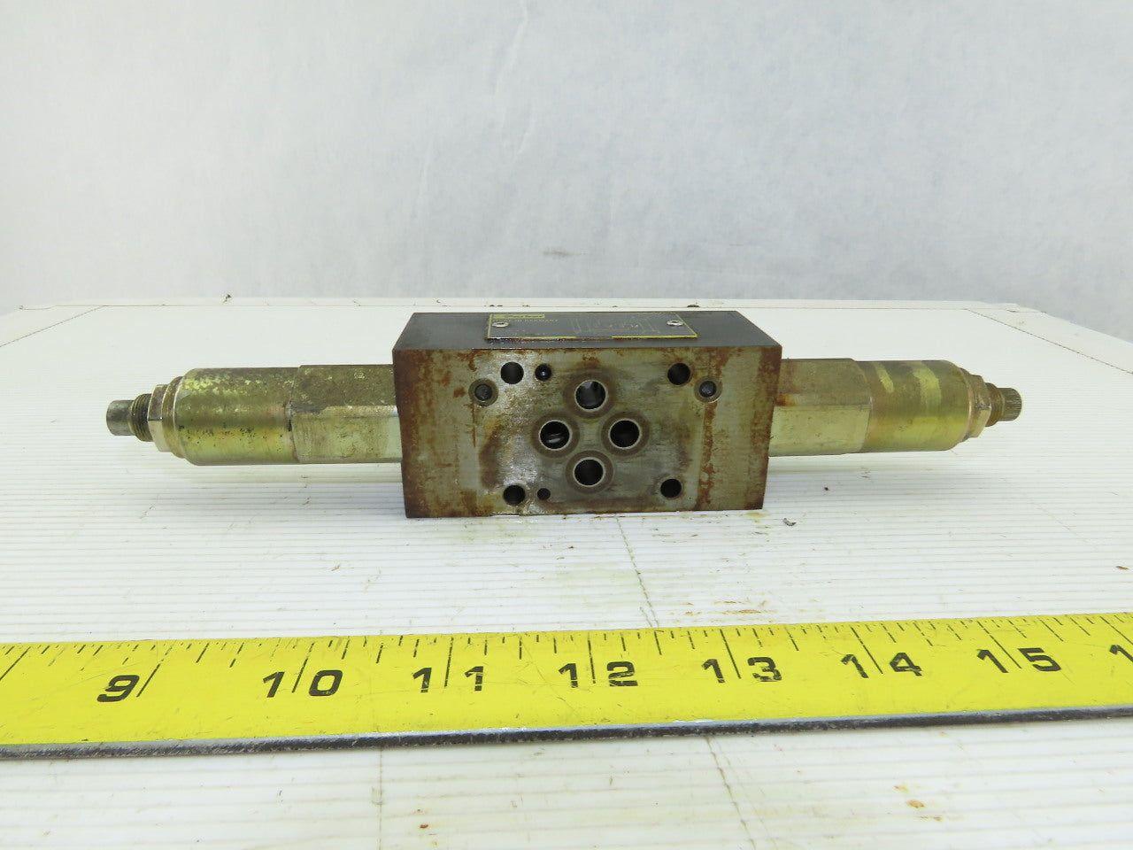 Parker DR102S18-C3D Hydraulic Pressure Relief Valve