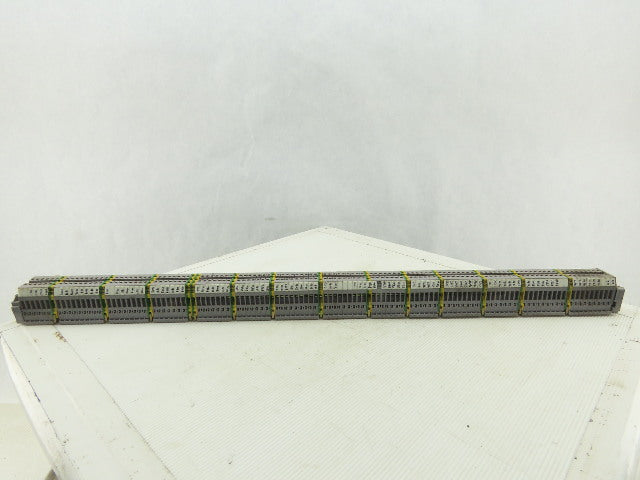 Entrelec M4/6 5116 DIN Rail Mount 108 Terminal Blocks/Strip 500V W/14 Grounds