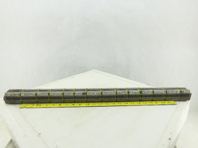 Entrelec M4/6 5116 DIN Rail Mount 108 Terminal Blocks/Strip 500V W/14 Grounds