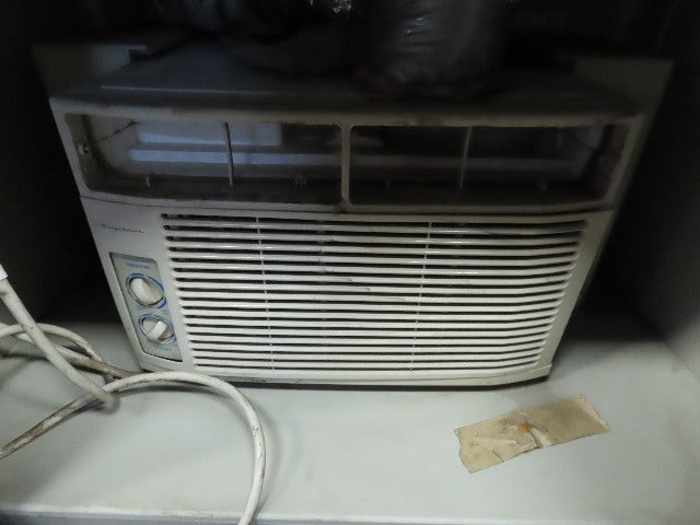 Dust Shield Computer Enclosure Cabinet W/AC Cooling Unit 115V 1Ph