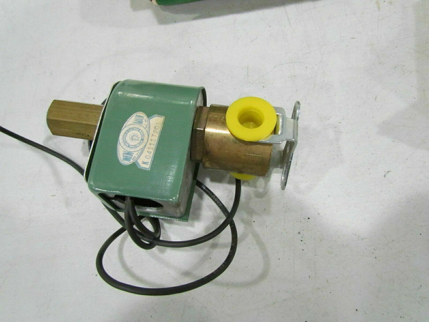 Asco Red Hat 8314C7 3-Way 110/120V 1/4" 80PSI Solenoid Valve