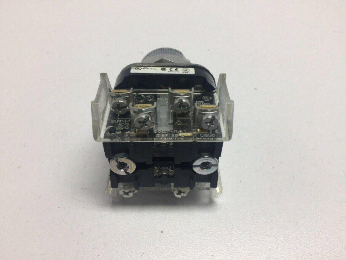 Allen Bradley 800TK2BBXX/T 30mm Black Flush Push Button Series T