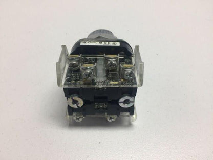 Allen Bradley 800TK2BBXX/T 30mm Black Flush Push Button Series T