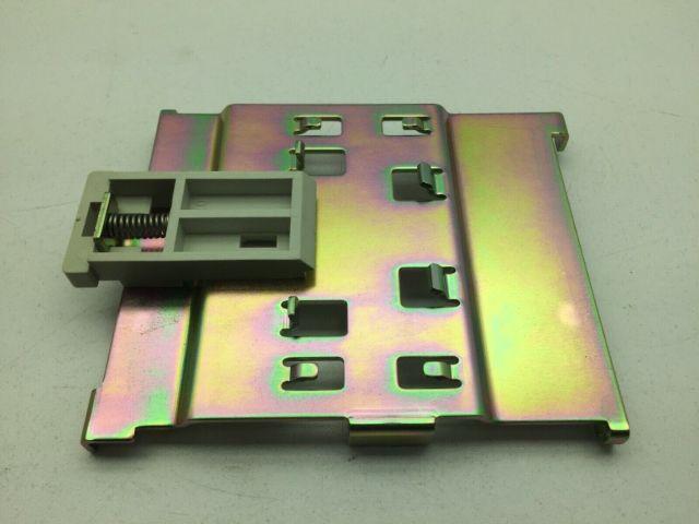 Square D VW3A28851 Mounting Plate for DIN Rail