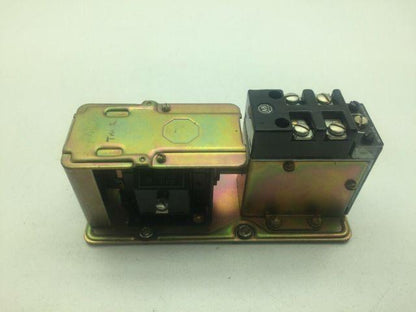 Allen Bradley 849-Z0A32/B Pneumatic Timing Relay 240V 60Hz Series B