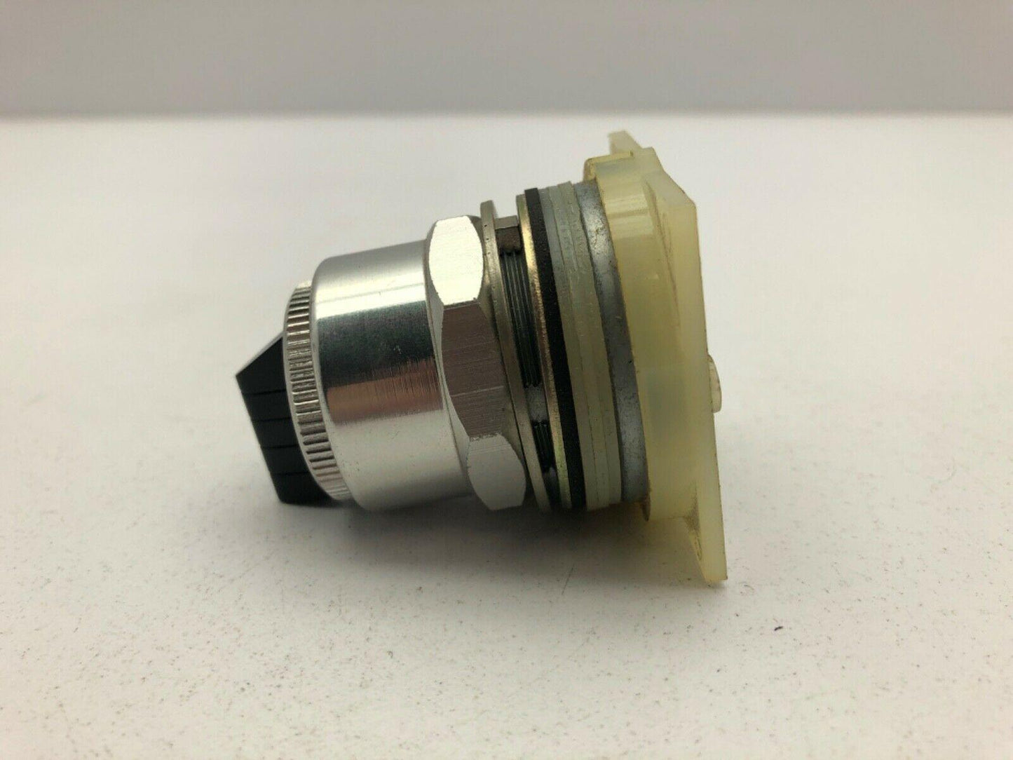 Square D 9001KS62B Switch Black Knob 3 Position Spring Return