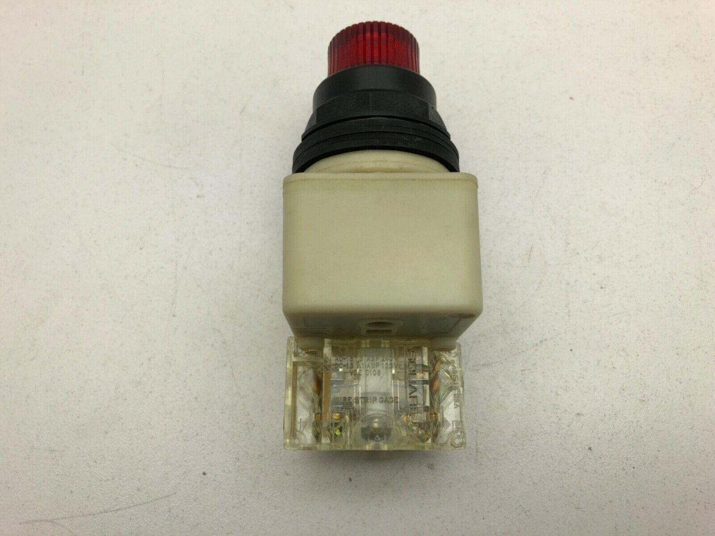 Square D 9001SK2L1RH13/H Red Illuminated Push Button 1N.O 1N.C Series H