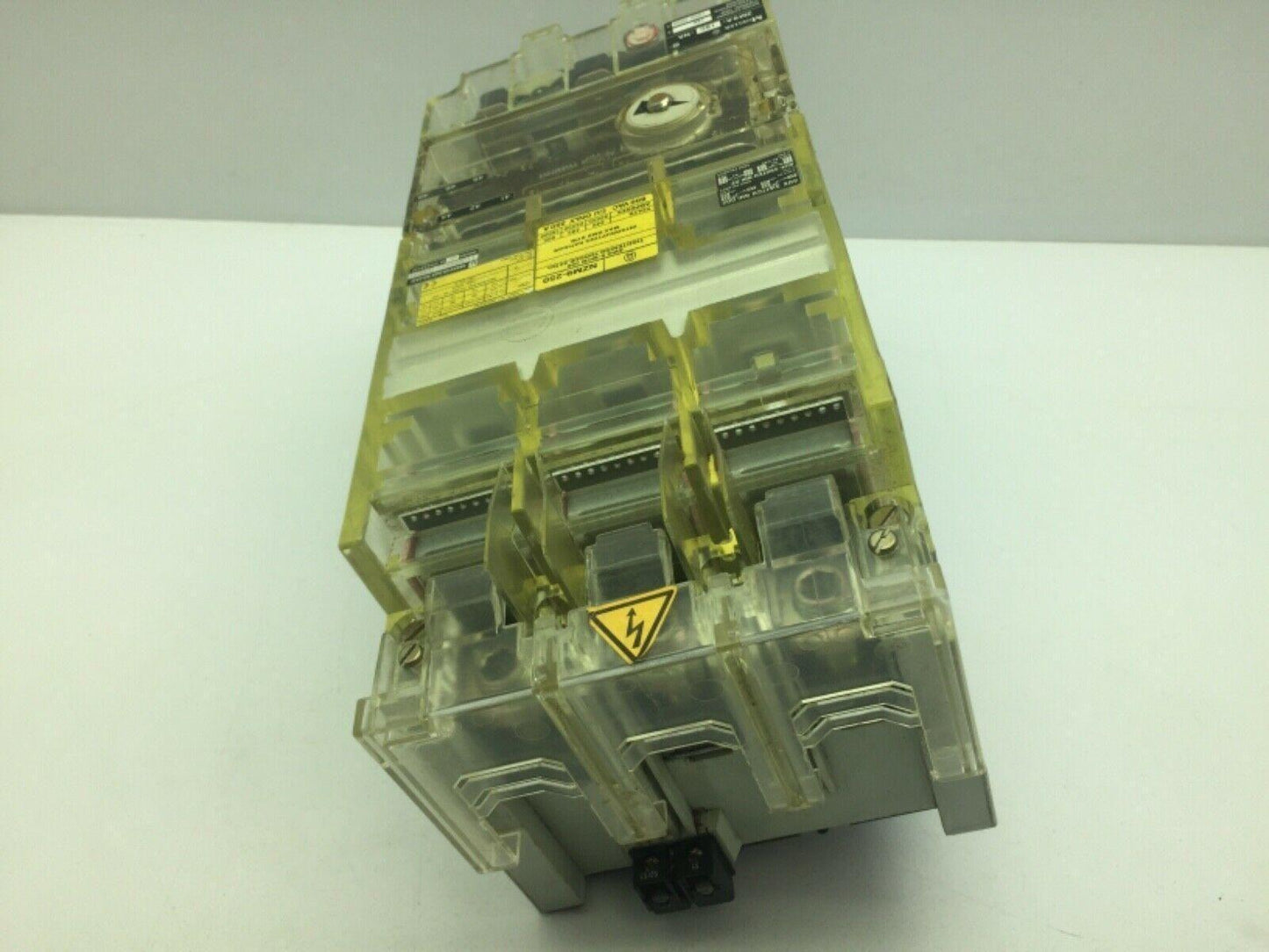 Moeller NZM9-250 Circuit Breaker 600A 250A W/ZM9A-150-NA Thermal Trip 150A 3Pole