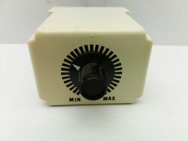 Square D JCK-26V14/A Solid State Timing Relay 24VAC/DC Series A