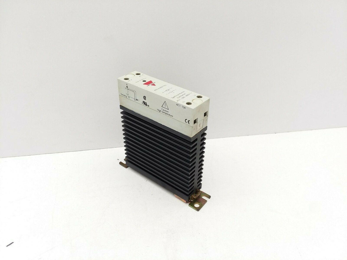 Carlo Gavazzi RN1A48D10U Solid State Relay Semiconductor Contactor 480V 10A