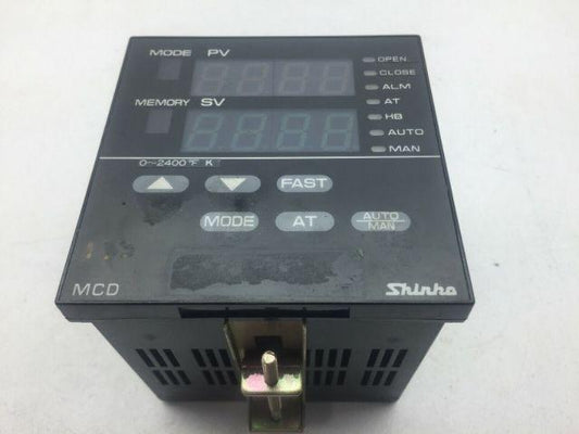 Shinko MAQ6-619-11-000-8 Temperature Controller