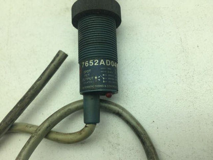 ATC 7652AD04F22SX Photoelectric Sensor 10-135VAC Proximity Switch