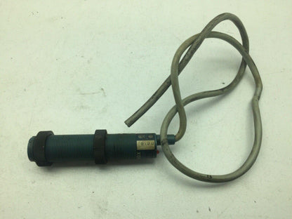 ATC 7652AD04F22SX Photoelectric Sensor 10-135VAC Proximity Switch