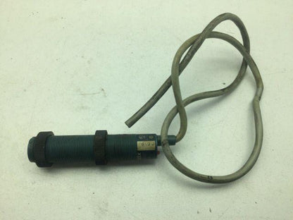 ATC 7652AD04F22SX Photoelectric Sensor 10-135VAC Proximity Switch