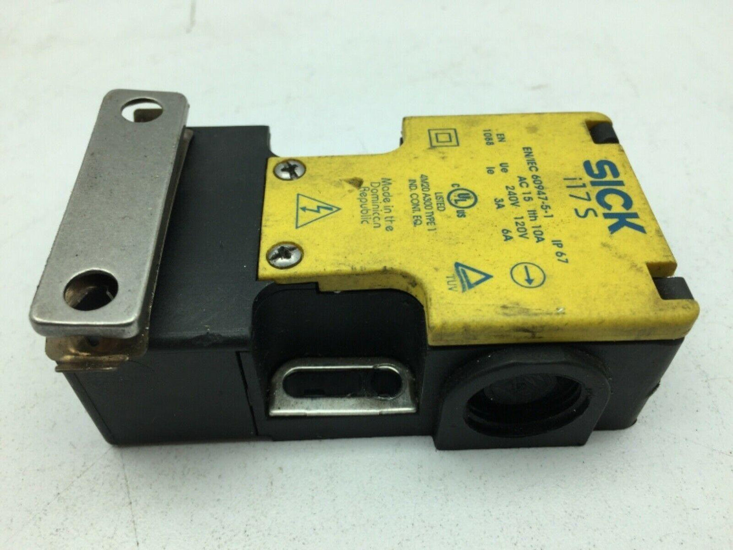 Sick I17-SA213 Switch 120-240V 10A