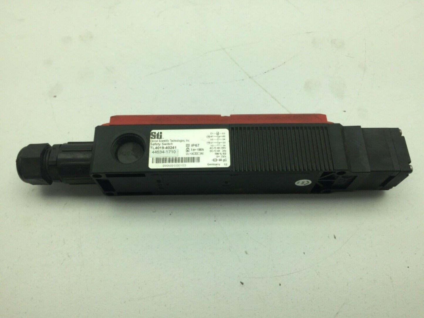STI Omron Tl4019-40241 Safety Switch 230V 4A