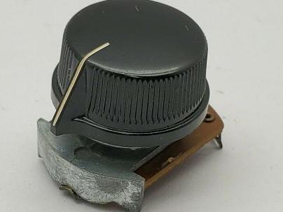 Centralab 1484 Shorting Knurl Shaft Switch Lot of 4