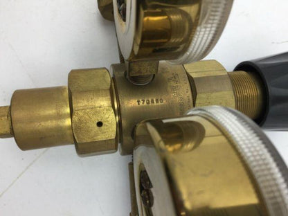 Air Products E12-3-NL45F Gas Regulator 250 PSI