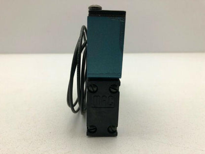 MAC Valve 811C-PM-501DA-142 with PME-501DAAA 24VDC Solenoid