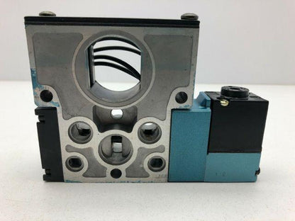 MAC Valve 811C-PM-501DA-142 with PME-501DAAA 24VDC Solenoid