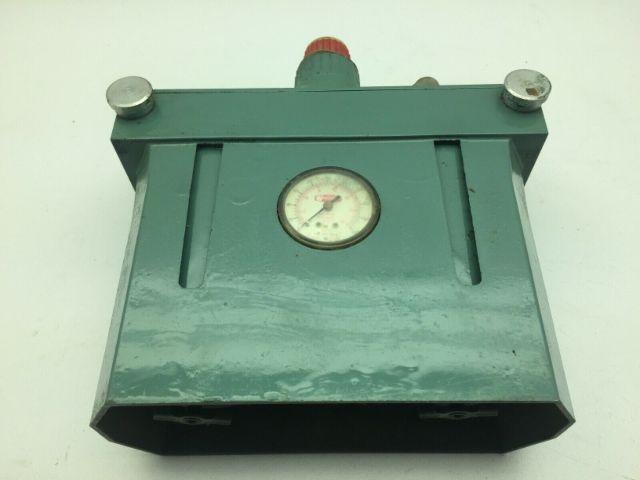 Wilkerson Bikini C01-00-000 Model 7000 Air Lubricaton Regulator