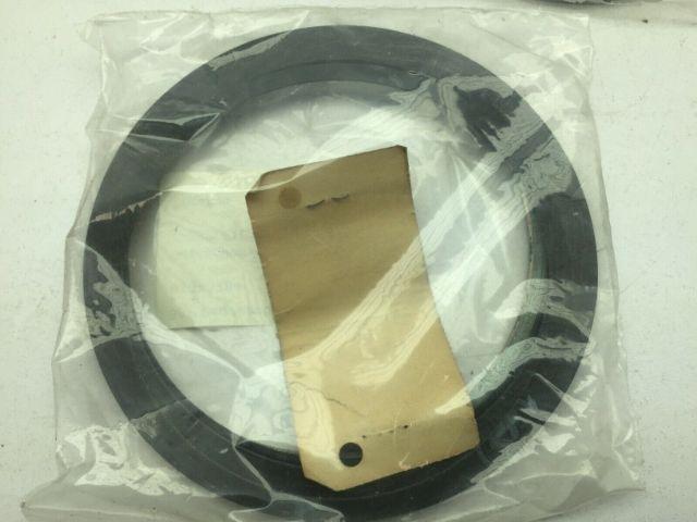 Fisher 1R3722X0032 Gasket Set LOT OF 5