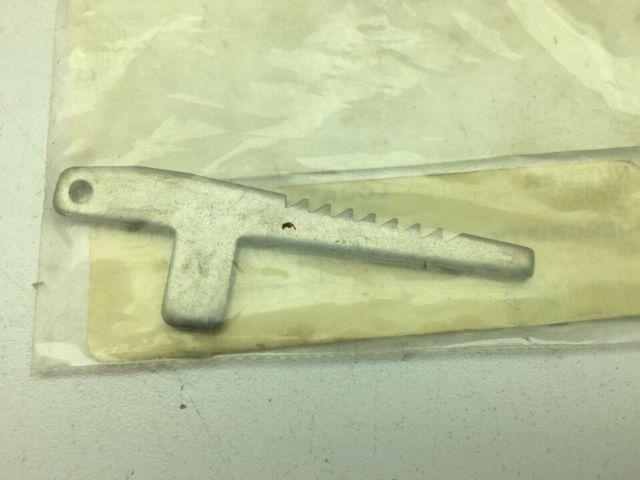 Strahman Valves 16703 Ratchet LOT OF 4