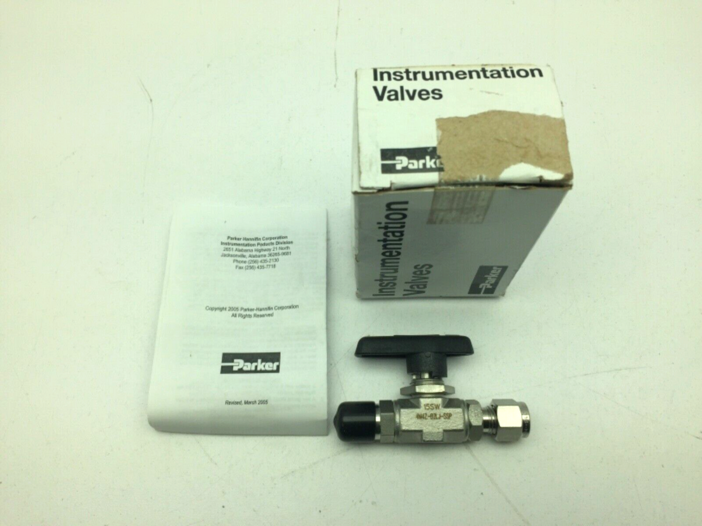 Parker 4M4Z-B2LJ-SSP 6000PSI B-Series Ball Valve, SS, 1/4 MNPT x1/4"Compresion